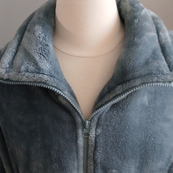 Serra Women's Soft Blue Teddy Jacket - Picture 5 of 5